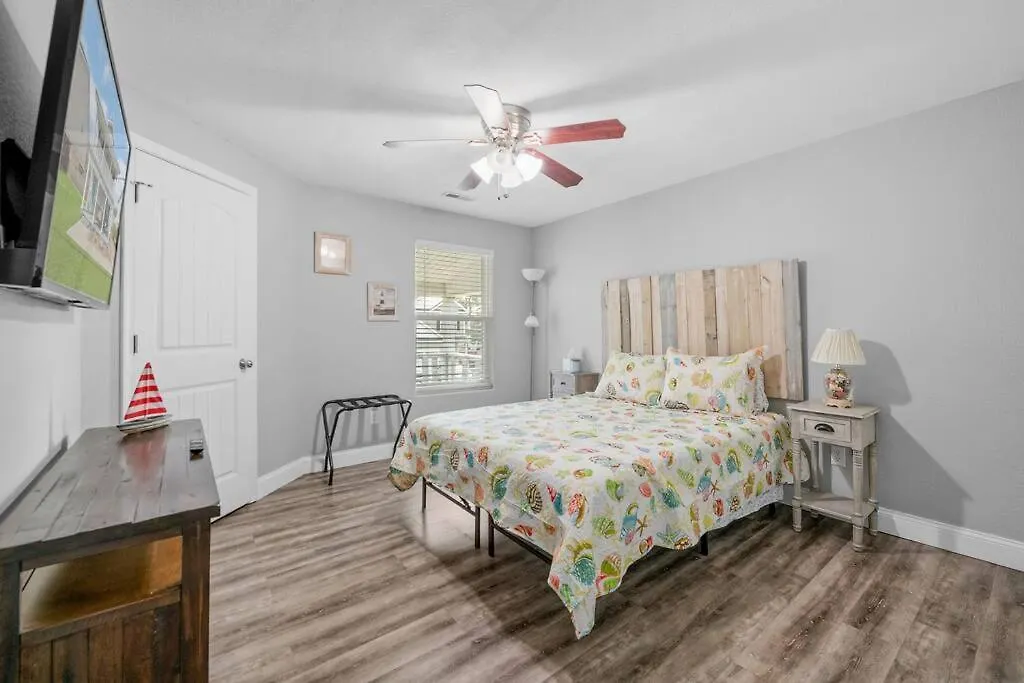 The Chesapeake St Retreat - Pet And Kid Friendly Villa Norfolk