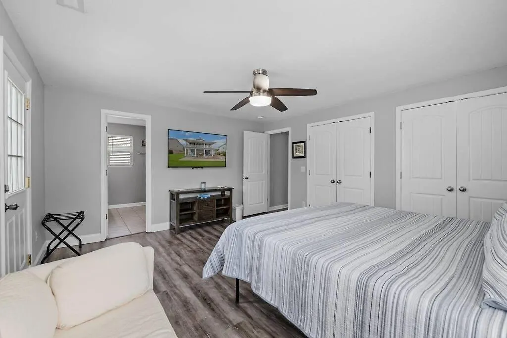 The Chesapeake St Retreat - Pet And Kid Friendly Villa Norfolk